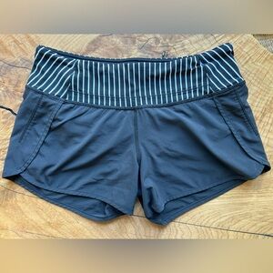 Lululemon black shorts size 6